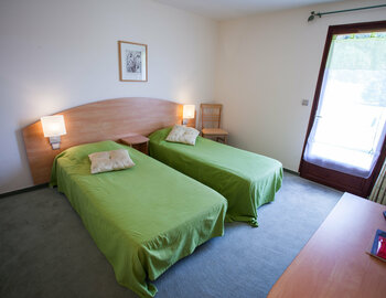 chambre twin côté parking